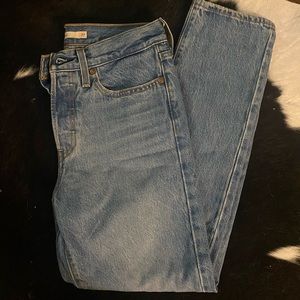 Levis wedgie jeans sz 27